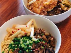 麻辣鸭子和麻辣牛肉双拼-李易面馆(树木岭店)