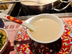 -尚尚仙·酸汤猪手·猪肚鸡火锅(华联万柳购物中心店)