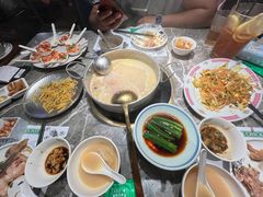 -禄婶鸡煲·打边炉