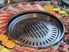 -哈哈碳都·牛肋条无限自助烤肉(台江万达店)