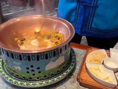 -哈啾嗨·新概念蒙餐(红星新城店)