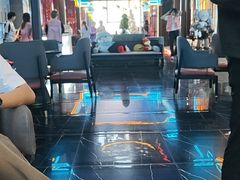 -屋有岛沉浸游戏旗舰店(中山公园店)
