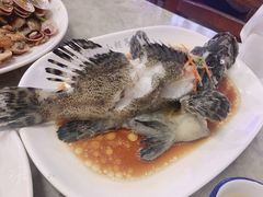 石斑鱼清蒸-四川小胡子海鲜(丁村万人海鲜广场店)