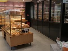面包甜点陈列柜-Bread Talk 面包新语(荟聚店)