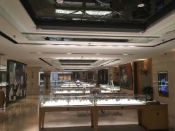 -北京七彩云南翡翠珠宝旗舰店(月坛店)