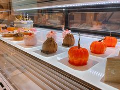 -Fridi Patisserie Cafe