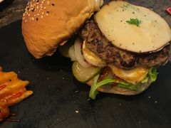 -HIGH FIVE哈福手工汉堡(桂林路店)