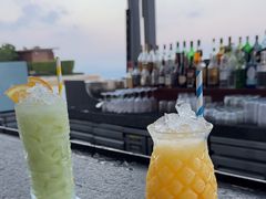 -瑰丽酒店·海吧·天际下午茶·现场DJ·天台酒吧