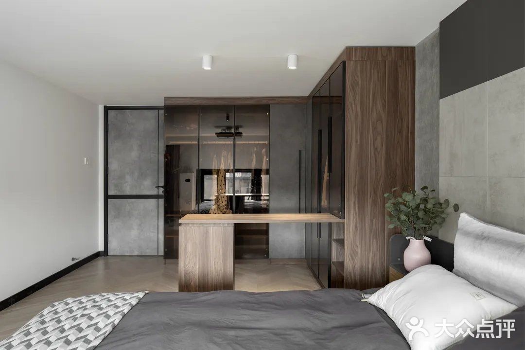 只要提前与他们沟通好，现代或前卫的风格也可以接受