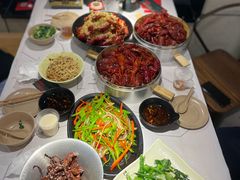 -巴厘龙虾·榜首油焖大虾(音乐学院·沿江酒馆店)