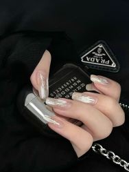 -七月美睫 美甲