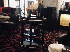-Salon de The de Joel Robuchon(外滩18号店)