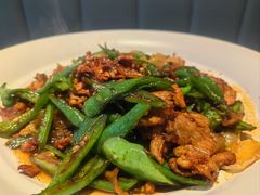 -阿瓦山寨·湘菜现炒·剁椒鱼头王(咸阳总店)