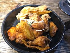 原味炸鸡和酱油鸡双拼-MI WU FACTORY米屋美食工厂餐厅(绿地店)