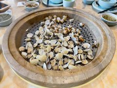 白贝-锅上蒸·特色蒸汽海鲜(龙洞店)