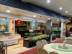 -鹏城人家海鲜酒家·23年老字号(较场尾店)