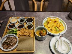 -闫府私房菜·百年鲁菜(恒隆店)