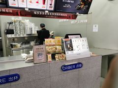 -沪上阿姨·精选茶饮(龙湖滨江天街店)