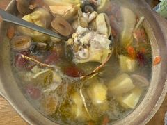 -广味炭炉鸡煲(宝业路分店)