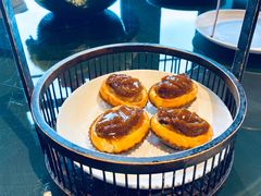 一口鲍鱼酥-三号黄浦会Canton Table