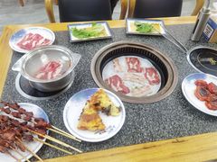 -锤头鲨毛肚海鲜烤肉自助餐厅(国购广场店)
