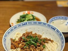 -辣肉面大王(天平路店)