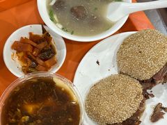 烧饼夹酱牛肉-护国寺小吃(左家庄店)