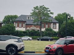 -钟书阁(松江泰晤士小镇店)