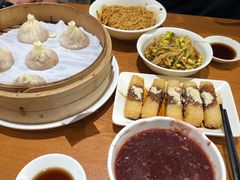 -诚铭记·虾仁汤包·成都小吃(融创店)