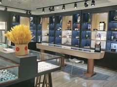 -宏宇眼镜蔡司依视路折扣店(兆佳眼镜城店)