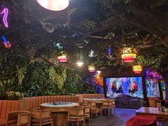 -茅台镇网红溶洞餐厅·茅帮菜馆