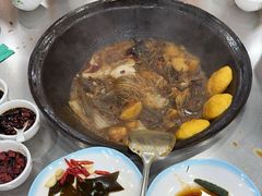-屯老二农家铁锅炖·行业领军者(梅江店)