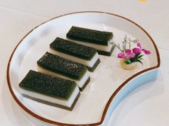-景月阁空中食府(希尔顿酒店)