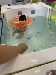 -雏芽婴幼儿游泳·小美医生小儿推拿(西村店)