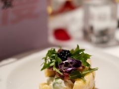 牛油果烤鸡肉塔塔-晶雅花园西餐厅(南京首店)