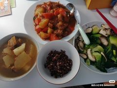 -鲸育宝宝月嫂(徐汇店)