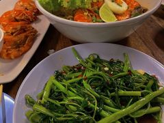 -Kat's Kitchen