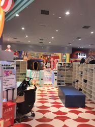 -Qmiss家庭娱乐中心(恒隆广场店)