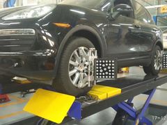 保时捷四轮定位-博睿通达汽车修理站