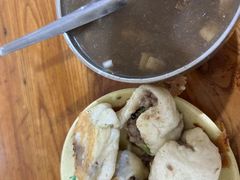 -丁红照水煎包胡辣汤