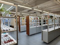 -无奔眼镜·蔡司·依视路授权店(马家堡店)