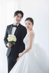 -雪中彩影婚纱摄影·微光艺术中心