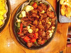 -老东镇啤酒屋海鲜加工·蒸汽海鲜·海鲜烧烤(台东店)