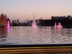 -奕欧来上海购物村停车场