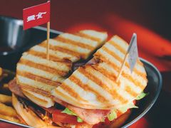 俱乐部贝果-Catch Bagel(芳草地店)