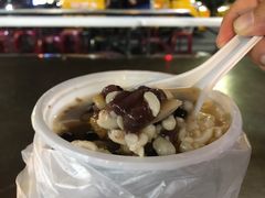 -六合夜市