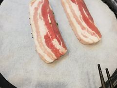 烤厚切黑香猪五花肉-烤路里·韩国品质自助烤肉(石路天虹4号店)