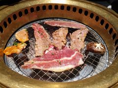 -山川小町·极番烧肉(新地假日广场店)