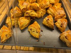 -Dough&Joe团憩(瑞虹天地月亮湾店)