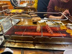 -哈尔滨小酒馆·鲜肉现穿自助烧烤(康新花园店)